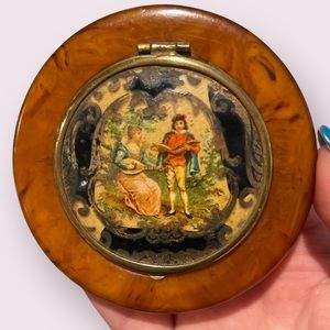 Vintage Lucite Makeup Compact